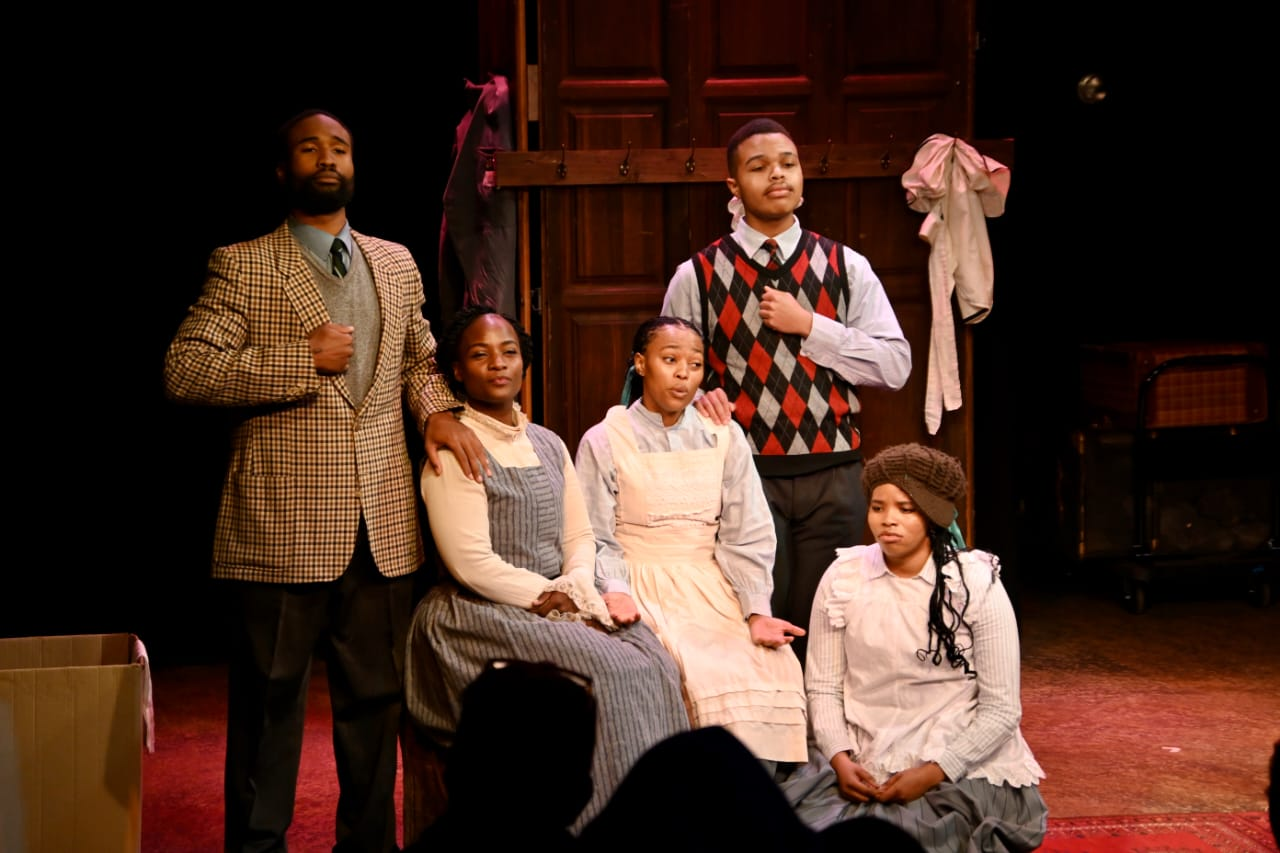 Railway Children family scene